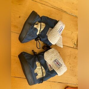 Stonz booties with liner